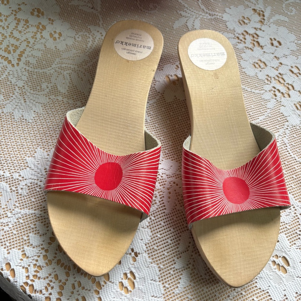 Marimekko Puukengat Wooden Clogs. Size 37/US 6.